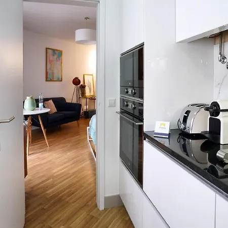 Studio75 Telheiras Apartment